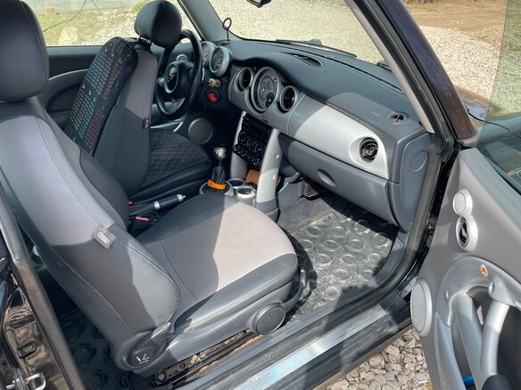 2005 Mini Hatch Cooper I (R50), чёрный, 650000 рублей - вид 5