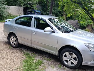 2011 Skoda Octavia II (A5) Рестайлинг, серебристый, 1070000 рублей, вид 3