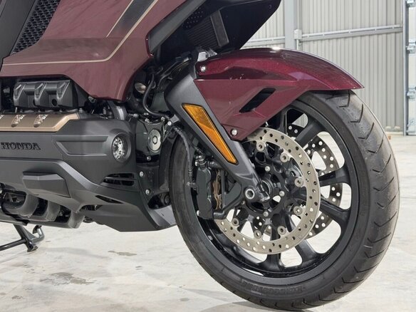 2025 Honda GL 1800 Gold Wing, красный, 3400000 рублей - вид 10