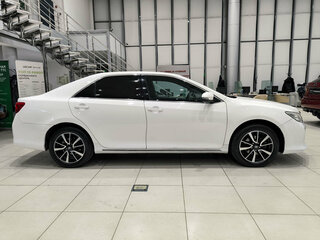 2012 Toyota Camry VII (XV50), белый, 1299000 рублей, вид 4
