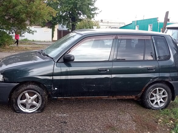1999 Mazda Demio I (DW), зелёный, 100000 рублей - вид 7