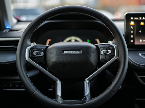 2023 Haval Jolion I, красный, 1770000 рублей - вид 5