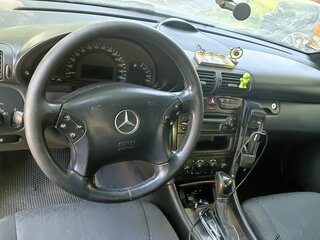 2000 Mercedes-Benz C-Класс 240 II (W203), серебристый, 390000 рублей, вид 3