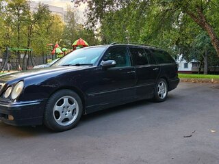 2000 Mercedes-Benz E-Класс 240 II (W210, S210) Рестайлинг, фиолетовый, 450000 рублей, вид 2