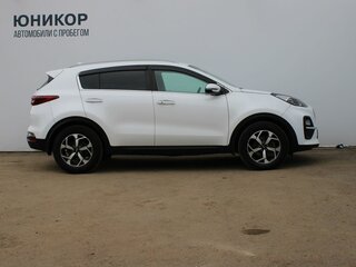 2019 Kia Sportage IV Рестайлинг, белый, 1999000 рублей, вид 4