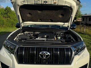 2021 Toyota Land Cruiser Prado 150 Series Рестайлинг 3, белый, 8000000 рублей, вид 2