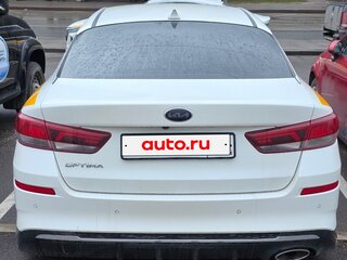 2018 Kia Optima IV Рестайлинг, белый, 1240000 рублей, вид 2