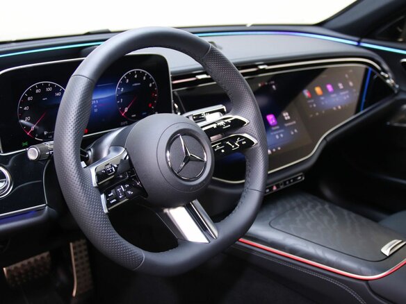 2026 Mercedes-Benz E-Класс 300 VI (W214, S214), чёрный - вид 5
