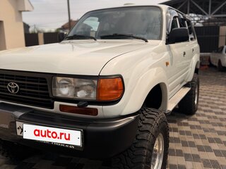 1996 Toyota Land Cruiser 80 Series Рестайлинг, белый, 3000000 рублей, вид 1