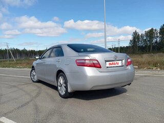 2011 Toyota Camry VI (XV40) Рестайлинг, серебристый, 1330000 рублей, вид 5