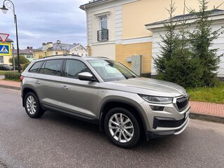 2022 Skoda Kodiaq I Рестайлинг, коричневый, 3980000 рублей, вид 3