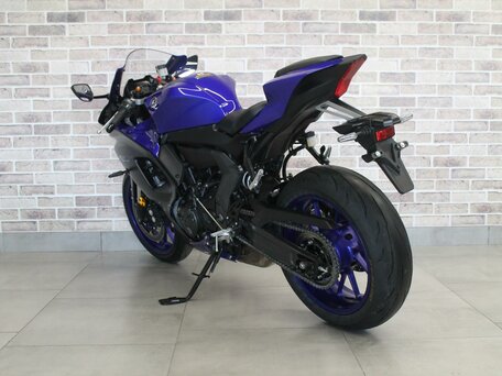 2023 Yamaha YZF-R7, синий, 850000 рублей, вид 4