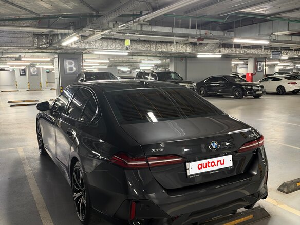 2023 BMW 5 серии 530i xDrive VIII (G60/G61/G68), серый, 7300000 рублей - вид 15