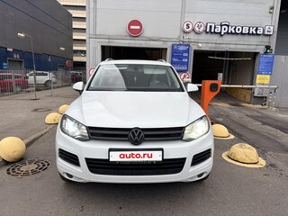 2012 Volkswagen Touareg II, белый, 1900000 рублей, вид 2