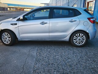 2015 Kia Rio III, серебристый, 580000 рублей, вид 5