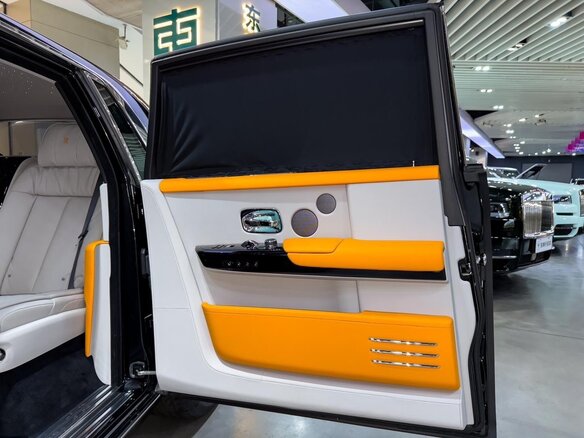 2023 Rolls-Royce Phantom Extended VIII Рестайлинг (Series II), чёрный, 47800000 рублей - вид 21
