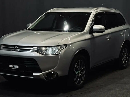 Mitsubishi Outlander III