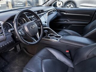 2020 Toyota Camry VIII (XV70), чёрный, 2850000 рублей, вид 5