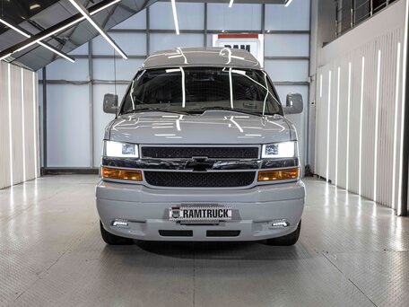 2024 Chevrolet Express II, серый, 16299999 рублей, вид 5
