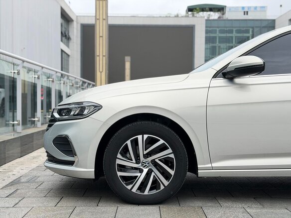2023 Volkswagen Lavida III Рестайлинг, белый, 1120000 рублей - вид 2
