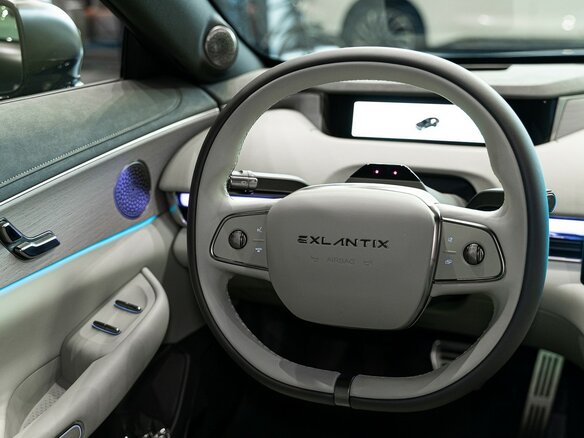 2025 Esteo Exlantix ES, чёрный - вид 22