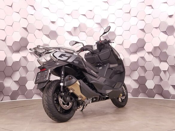 2024 BMW C 400 GT, чёрный - вид 6
