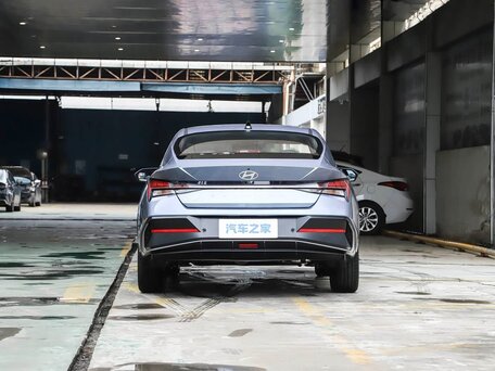 2026 Hyundai Elantra VII (CN7) Рестайлинг, голубой, 2110000 рублей, вид 5