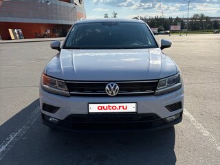 2018 Volkswagen Tiguan II, серый, 2800000 рублей, вид 2