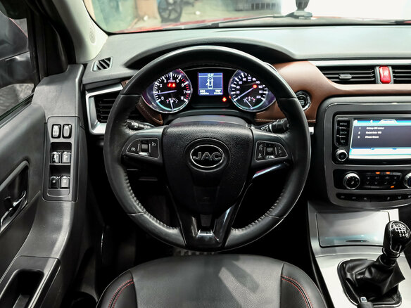 2023 JAC T6, красный, 1850000 рублей - вид 12