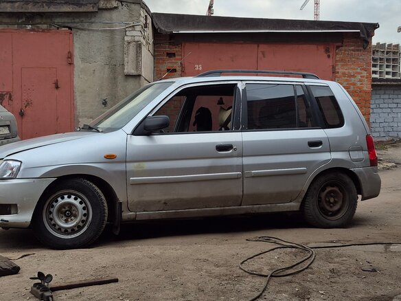 2002 Mazda Demio I (DW), серебристый, 150000 рублей - вид 10