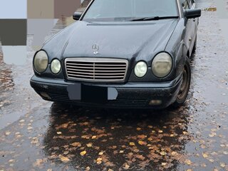 1998 Mercedes-Benz E-Класс 240 II (W210, S210), синий, 400000 рублей, вид 1