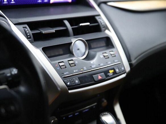 2017 Lexus NX 300 I Рестайлинг, серый, 2990000 рублей - вид 13