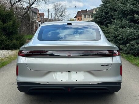 2025 Changan Qiyuan A06 28.39 kWh, серебристый, 2350000 рублей, вид 5