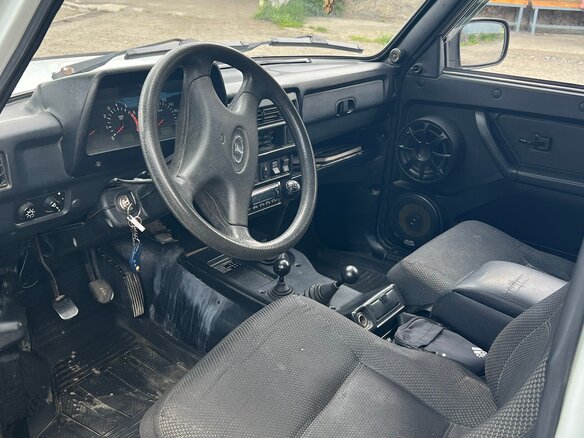 2013 Lada (ВАЗ) 2131 (4x4) 213105 I, белый, 295000 рублей - вид 4