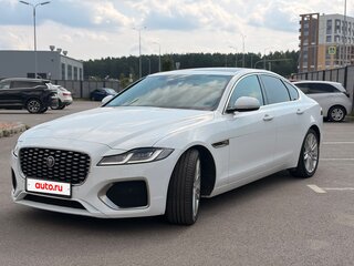 2022 Jaguar XF II Рестайлинг, белый, 5300000 рублей, вид 2