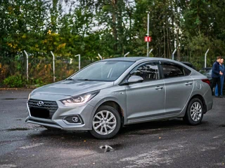 2017 Hyundai Solaris II, серебристый, 1065000 рублей, вид 1