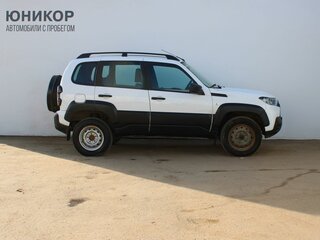 2023 Lada (ВАЗ) Niva Travel I, белый, 1129000 рублей, вид 4