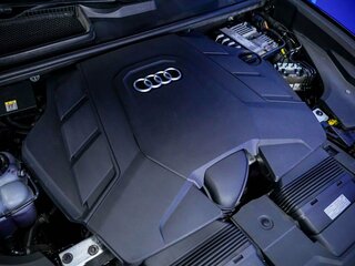 2020 Audi Q8 55 TFSI I (4M), чёрный, 5500000 рублей, вид 5