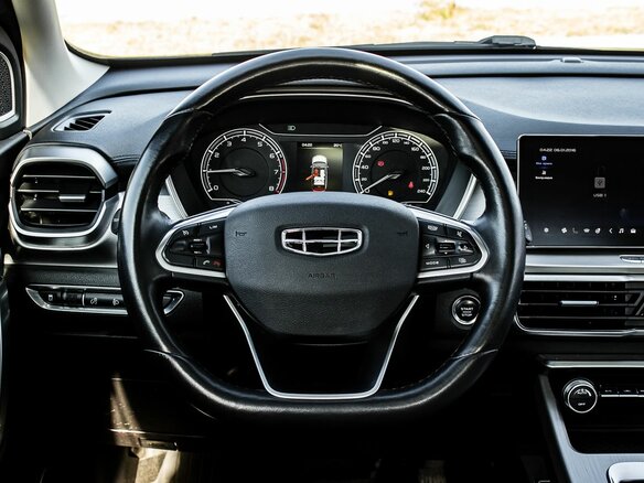 2021 Geely Coolray I, чёрный, 1620000 рублей - вид 13
