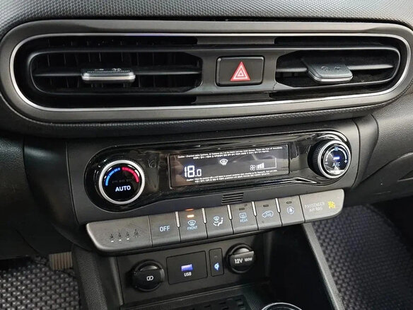 2022 Hyundai Kona I Рестайлинг, белый, 1710000 рублей - вид 8