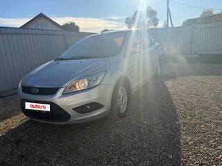 2011 Ford Focus II Рестайлинг, серебристый, 580000 рублей, вид 4