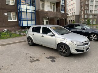 2011 Opel Astra H Рестайлинг, серебристый, 320000 рублей, вид 4