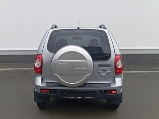 2013 Chevrolet Niva I Рестайлинг, серый, 679000 рублей, вид 3
