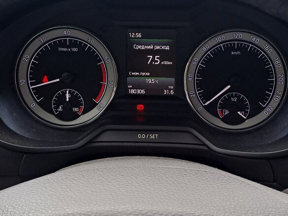 2017 Skoda Octavia III (A7) Рестайлинг, чёрный, 1750000 рублей - вид 6