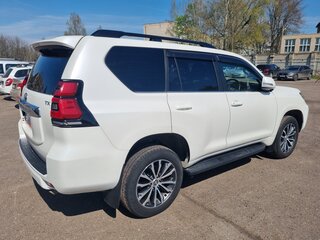 2018 Toyota Land Cruiser Prado 150 Series Рестайлинг 2, белый, 4850000 рублей, вид 5