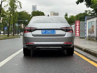 2022 Skoda Superb III Рестайлинг, серый, 2050000 рублей, вид 5