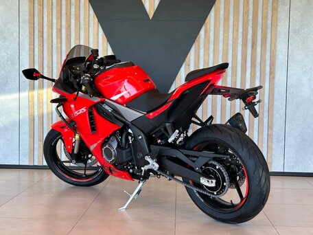 2026 Voge 525RR, красный, 577000 рублей, вид 2