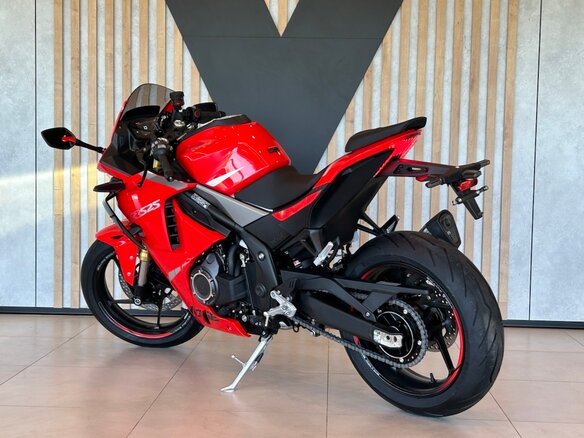2026 Voge 525RR, красный, 577000 рублей - вид 1