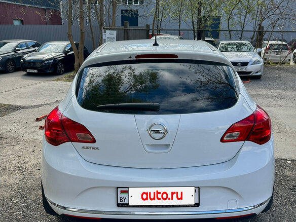 2014 Opel Astra J Рестайлинг, белый, 705000 рублей - вид 9