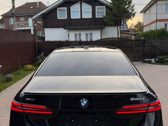 2026 BMW 5 серии 520d xDrive VIII (G60/G61/G68), чёрный, 9300000 рублей - вид 5